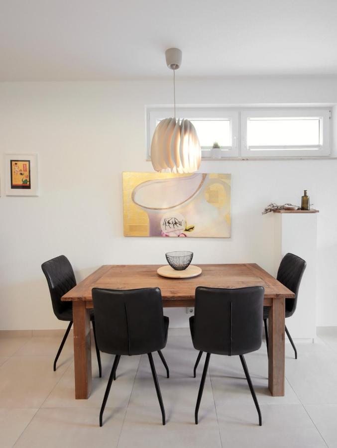 Ferienwohnung Wilhelm – gemütlich, geschmackvoll, großzügig Saarbrücken Exterior foto